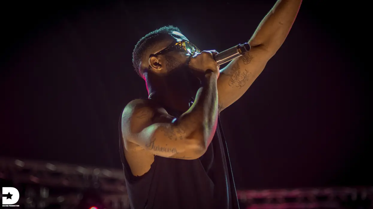 Fally Ipupa en plein concert